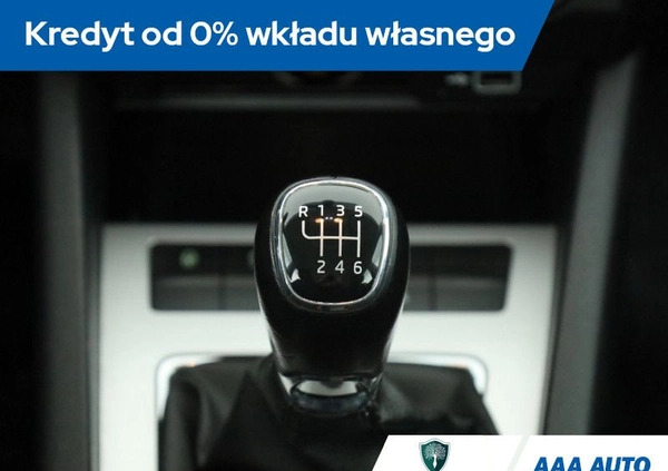Skoda Octavia cena 52501 przebieg: 198290, rok produkcji 2018 z Ostroróg małe 211